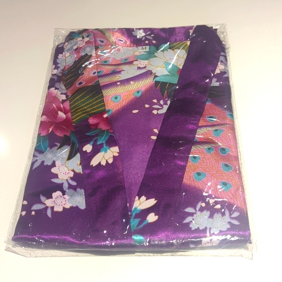 Aibrou Short Floral Purple Kimono Robe Satin With Belt Closure- M NWT - Picture 3 of 4